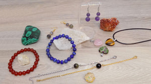 Collection de bijoux en pierres naturelles fait à la main 