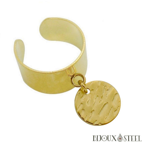 Bague large dorée ajustable à pendentif médaille ronde martelée en acier inoxydable