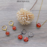 Boucles d'oreilles anneaux créoles et collier en pierre d'agate rouge téintée