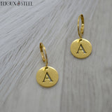 Boucles d'oreilles anneaux dorés à pendentifs médaille lettre personnalisée en acier inoxydable