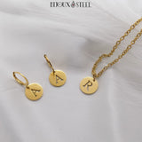 Boucles d'oreilles anneaux et bracelet médaille lettre personnalisable argentés 