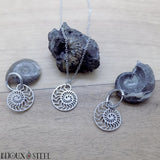 Boucles d'oreilles anneaux et collier ammonites argentés en acier inoxydable