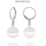 Boucles d'oreilles créoles argentées à perles de sélénite 10mm en pierre naturelle et acier inoxydable