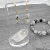 Boucles d'oreilles dorées et bracelet en perles de quartz tourmaline
