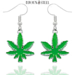 Boucles d'oreilles pendantes feuilles de cannabis vertes