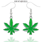 Boucles d'oreilles pendantes feuilles de cannabis vertes