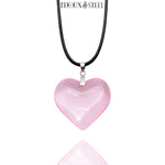 Collier à pendentif coeur rose en verre et son cordon noir