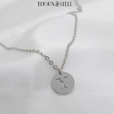 Collier médaille ronde à lettre personnalisée en acier chirurgical