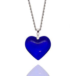 Collier chaîne torsadée argentée et pendentif coeur bleu électrique en verre et acier inoxydable