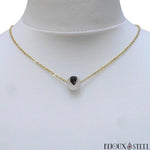 Collier ras du cou doré perle de quartz à inclusions de tourmaline