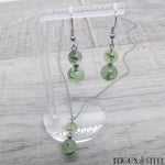 Collier et boucles d'oreilles argentés et pierre prehnite