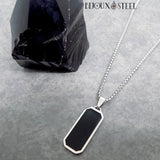 Collier homme rectangle noir et argenté en acier inoxydable