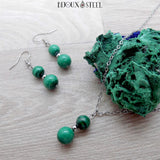 Parure boucles d'oreilles et collier argentés en perles de malachite