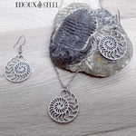 Parure collier et boucles d'oreilles pendantes ammonites argentées en acier inoxydable