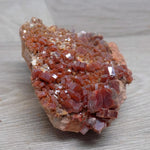 Vanadinite pierre naturelle rouge de Midelt Maroc - 103g et 6,3cm