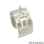 Bague anneau large ajustable argenté à pendentif gémeaux signe astrologique en acier chirurgical
