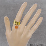 Bague large réglable dorée à pendentif perle d'aventurine orange en acier chirurgical