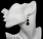Boucle d'oreille pendante dorée deux perles d'agate noire à rayures en pierre naturelle et acier inoxydable