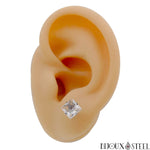 Boucle d'oreille strass carré blanc cristal 6mm en acier inoxydable