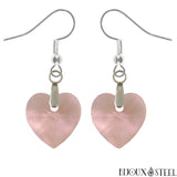Boucles d'oreilles pendantes cœurs en verre roses et crochet en acier 