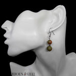 Boucles d'oreilles pendantes argentées deux perles d'unakite en pierre naturelle et acier inoxydable