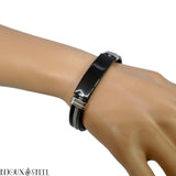 Bracelet homme à plaque acier noire en caoutchouc noir et acier inoxydable