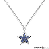 Collier à pendentif étoile argentée sertie de strass bleus et sa chaîne argentée