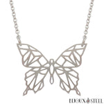 Collier papillon argenté style origami en acier inoxydable