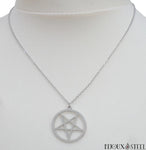 Collier à pendentif pentagramme inversé satanique argenté en acier chirurgical