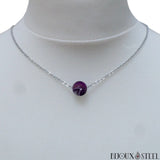 Collier à perle d'agate violette teintée et sa chaîne argentée en acier inoxydable