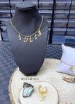 Collier doré personnalisé Julia en lettres pendantes et sa bague large ajustable à lettre initiale x en acier chirurgical
