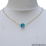 Collier à perle d'agate bleue teintée en pierre naturelle et sa chaîne dorée en acier inoxydable