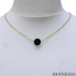 Collier à perle d'agate noire rubanée ou onyx en pierre naturelle et acier inoxydable doré