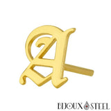 Boucle d'oreille dorée initiale lettre a en ancien anglais en acier inoxydable