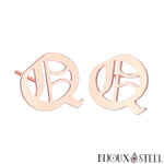 Boucles d'oreilles or rose initiales lettres en ancien anglais en acier inoxydable